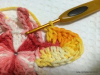 Flor margarida rasteira em crochê (28)