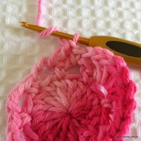 Flor roseta passo a passo - www.croche.com (18)