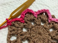 Passo_a_passo_flor_paix_o_por_roma_www.croche.com_54_