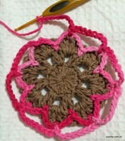 Passo_a_passo_flor_paix_o_por_roma_www.croche.com_62_