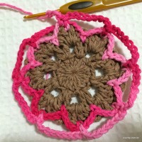 Passo_a_passo_flor_paix_o_por_roma_www.croche.com_67_