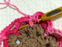 Passo_a_passo_flor_paix_o_por_roma_www.croche.com_82_