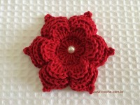 Flor finalizada com p&eacute;rola