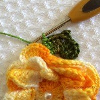 Folha com biquinhos (7)