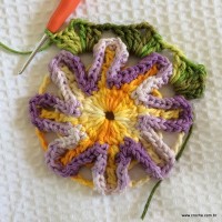 Flor contornada passo a passo (55)