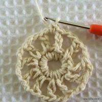 Tapete redondo com flor girasso passo a passo (12)