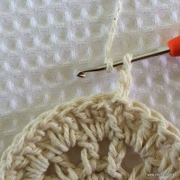 Tapete redondo com flor girasso passo a passo (17)