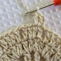 Tapete redondo com flor girasso passo a passo (28)