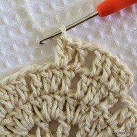 Tapete redondo com flor girasso passo a passo (31)