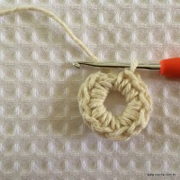 Tapete redondo com flor girasso passo a passo (4)