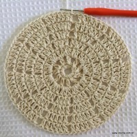 Tapete redondo com flor girasso passo a passo (44)