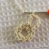 Tapete redondo com flor girasso passo a passo (7)