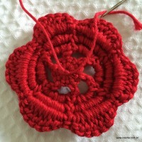 Acabamento perfeito no avesso da flor