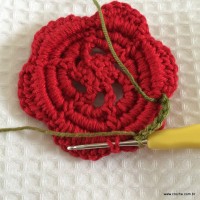 Iniciando a base verde com fio de algod&atilde;o