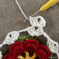 Trilho de mesa - caminho de mesa com flor rasteirinha - passo a passo (14)