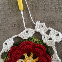 Trilho de mesa - caminho de mesa com flor rasteirinha - passo a passo (17)