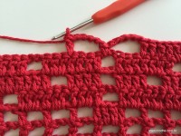 Tapete vermelho em crochê filé (102)