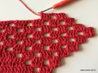 Tapete vermelho em crochê filé (236)