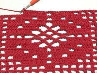 Tapete vermelho em crochê filé (274)