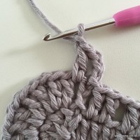 Tapete oval simples passo a passo (44)