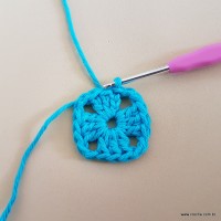 Tapete azul quadrado passo a passo (10)