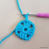 Tapete azul quadrado passo a passo (13)