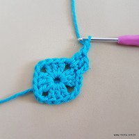 Tapete azul quadrado passo a passo (15)