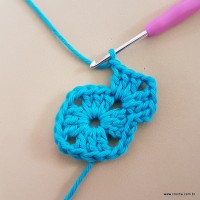 Tapete azul quadrado passo a passo (18)