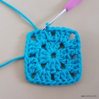 Tapete azul quadrado passo a passo (24)