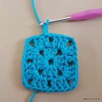 Tapete azul quadrado passo a passo (25)