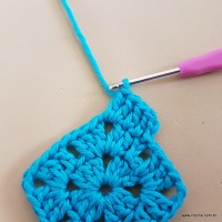 Tapete azul quadrado passo a passo (27)