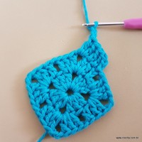 Tapete azul quadrado passo a passo (29)