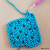 Tapete azul quadrado passo a passo (34)