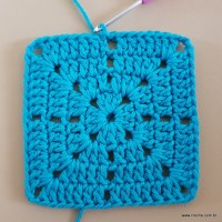 Tapete azul quadrado passo a passo (46)