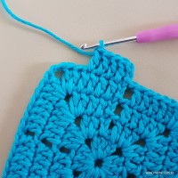 Tapete azul quadrado passo a passo (47)