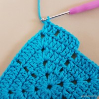 Tapete azul quadrado passo a passo (49)