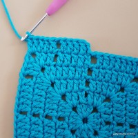 Tapete azul quadrado passo a passo (61)