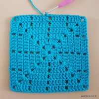 Tapete azul quadrado passo a passo (65)