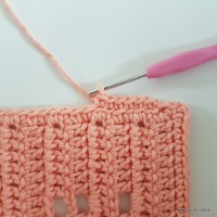 Técnica de ponto baixo pegando a alça de trás